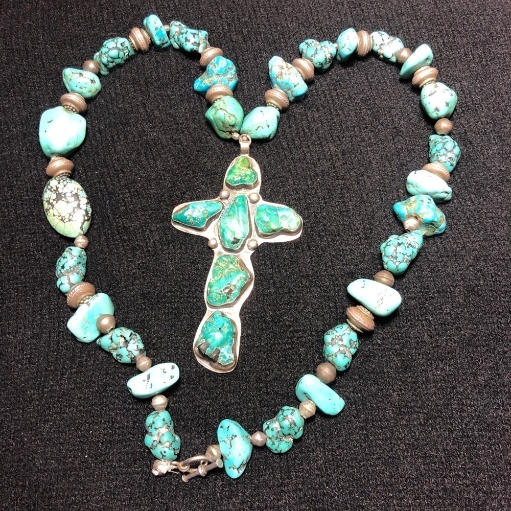 Handmade 4” turquoise cross pendant on an 11.5” turquoise nugget necklace 🤩 - Picture 8 of 17